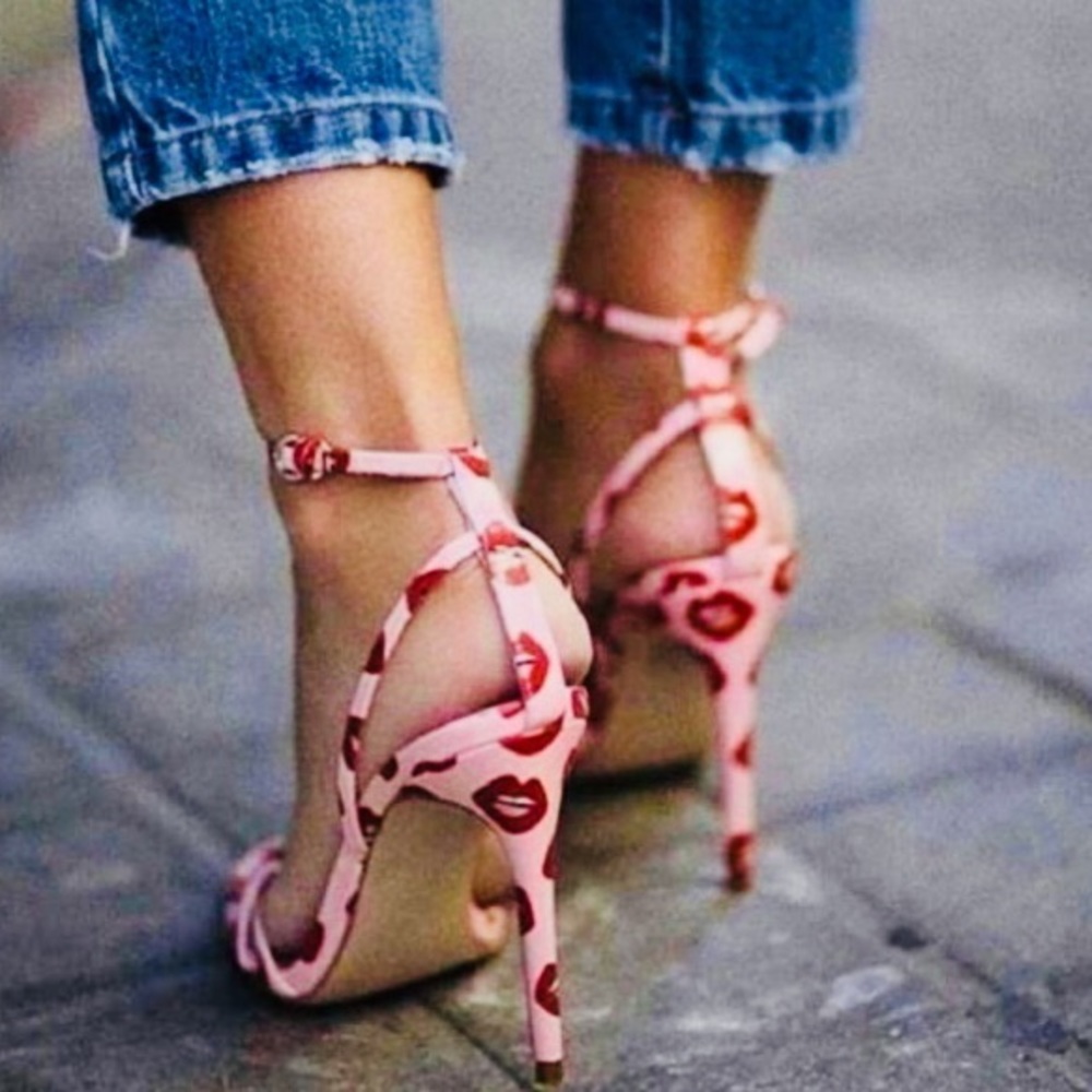 🚫SOLD🚫[ZARA] GORGEOUS LIP SERVICE HIGH HEELS